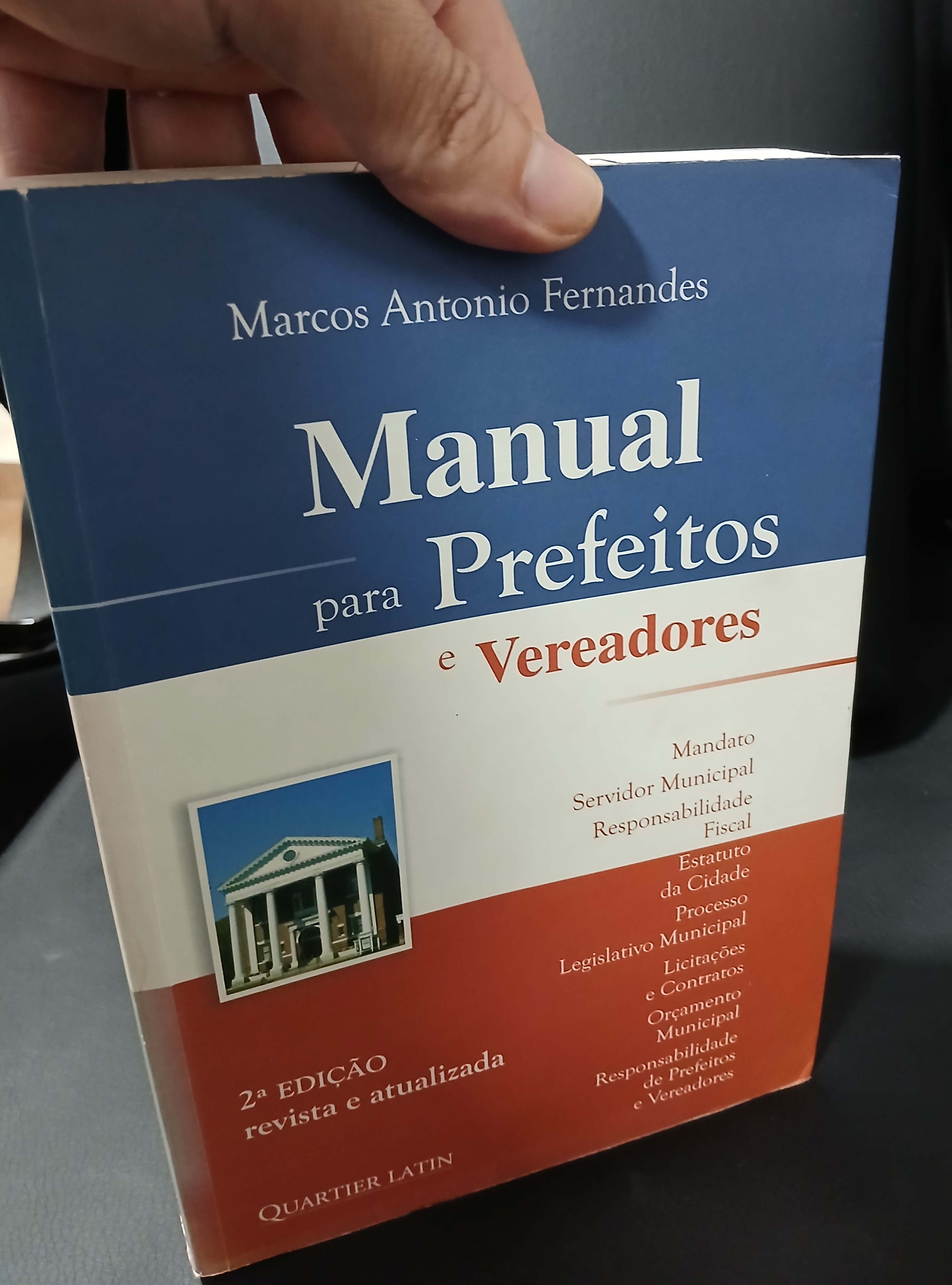 Capa de Manual para Prefeitos e Vereadores - Marcos Antônio Fernandes - Quartier Latin